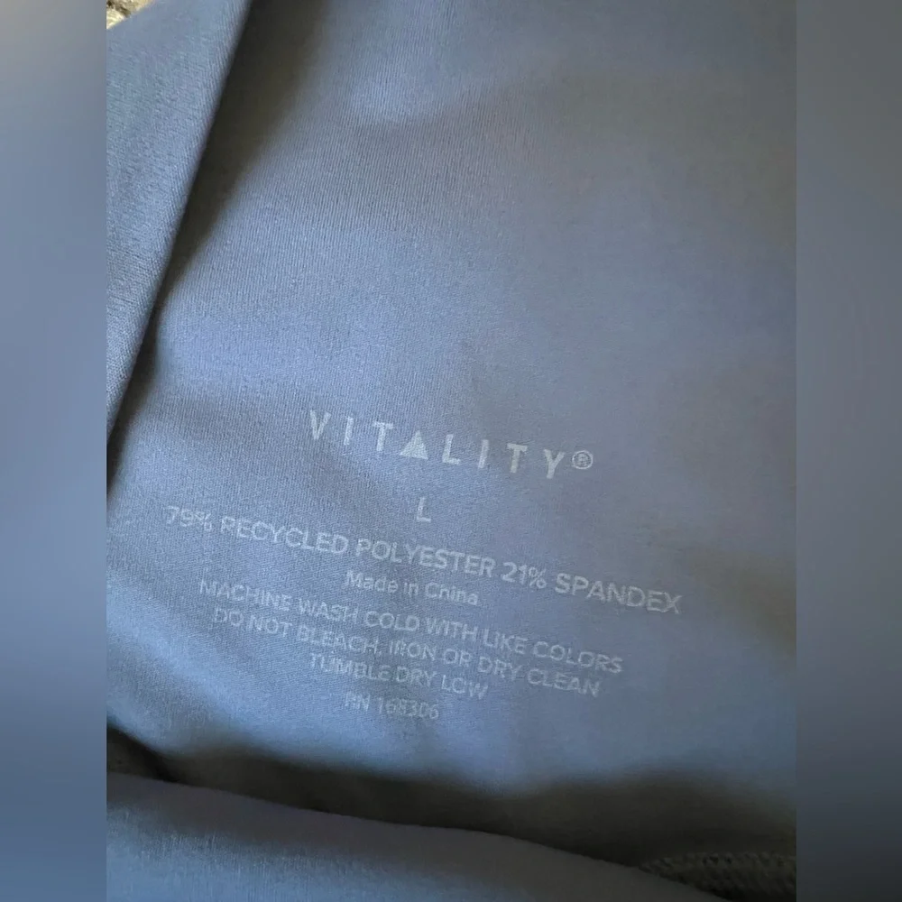 Vitality workout leggings in storm never worn size L - Picture 2 of 5